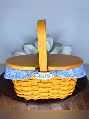 Longaberger 2000 cheers wood basket with lid, liner and insert cottagecore